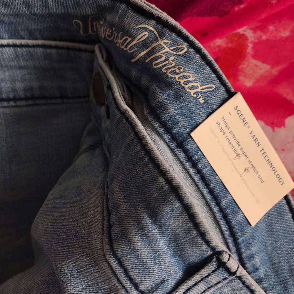 Plus Size Embroidered Jeans - Picture 7 of 7